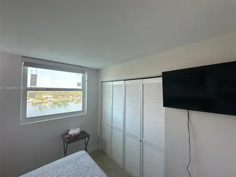 5880 Collins Avenue Miami Beach FL 33140