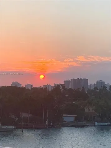 5880 Collins Avenue Miami Beach FL 33140