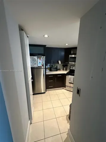 5880 Collins Avenue Miami Beach FL 33140