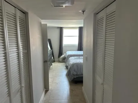 5880 Collins Avenue Miami Beach FL 33140