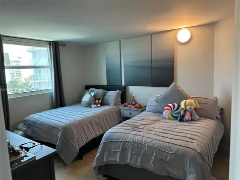 5880 Collins Avenue Miami Beach FL 33140