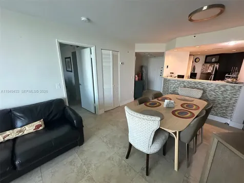 5880 Collins Avenue Miami Beach FL 33140