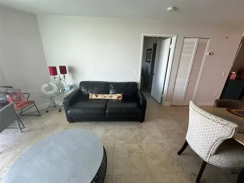 5880 Collins Avenue Miami Beach FL 33140