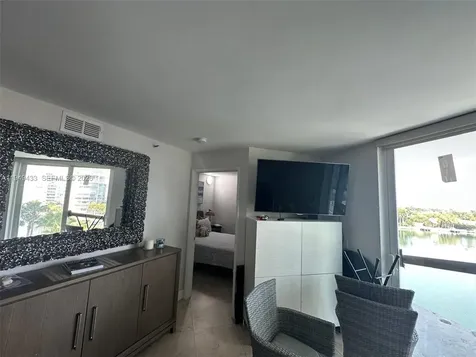5880 Collins Avenue Miami Beach FL 33140