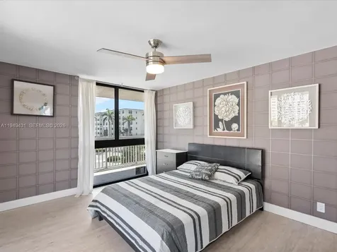 1500 S Ocean Drive Hollywood FL 33019
