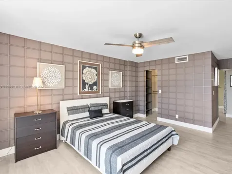 1500 S Ocean Drive Hollywood FL 33019