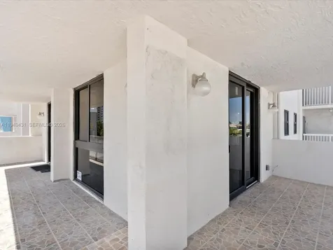 1500 S Ocean Drive Hollywood FL 33019