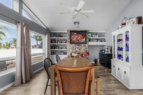211 47th Street Cape Coral FL 33914