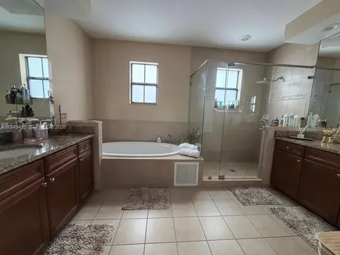 9855 NW 89th Terrace Doral FL 33178