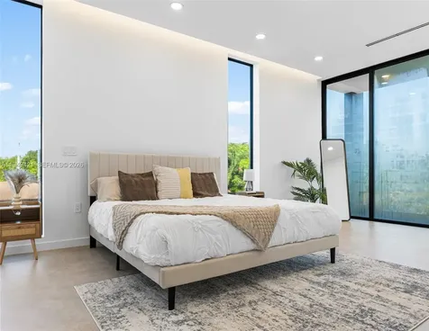 2823 SW 23rd Terrace Miami FL 33145