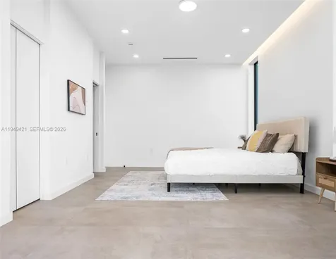 2823 SW 23rd Terrace Miami FL 33145