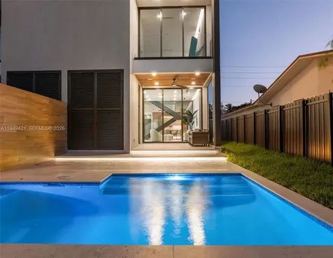 2823 SW 23rd Terrace Miami FL 33145