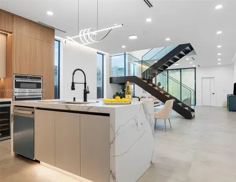 2823 SW 23rd Terrace Miami FL 33145