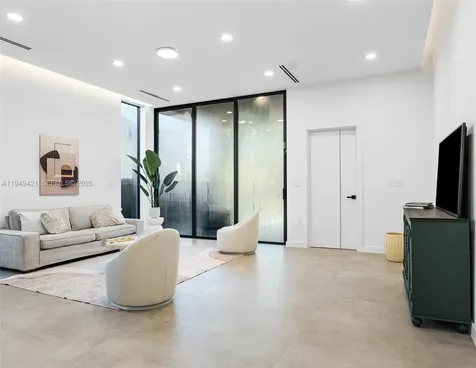 2823 SW 23rd Terrace Miami FL 33145