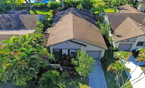 2214 Seagrape Circle Coconut Creek FL 33066