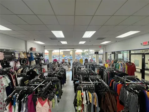 500 W 49th Street Hialeah FL 33012