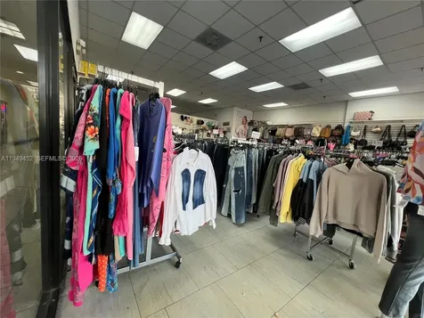 500 W 49th Street Hialeah FL 33012