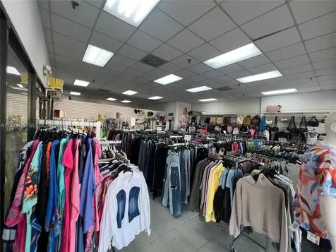 500 W 49th Street Hialeah FL 33012