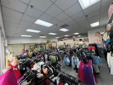 500 W 49th Street Hialeah FL 33012