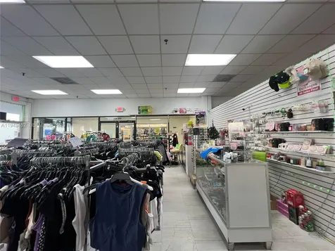 500 W 49th Street Hialeah FL 33012