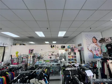 500 W 49th Street Hialeah FL 33012