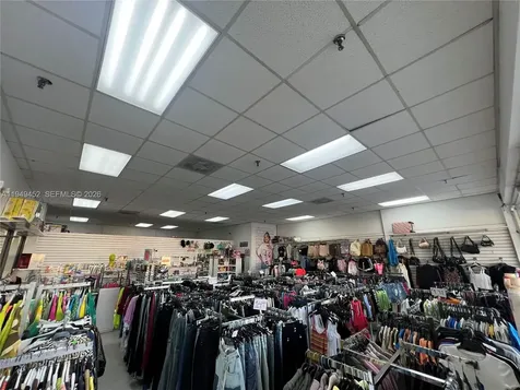 500 W 49th Street Hialeah FL 33012