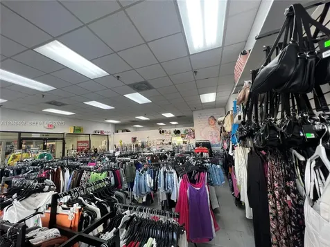 500 W 49th Street Hialeah FL 33012