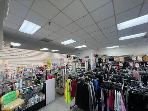 500 W 49th Street Hialeah FL 33012