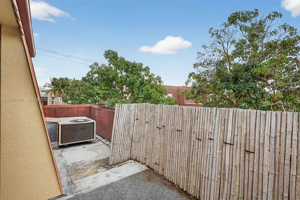3516 Gardens East Drive Palm Beach Gardens FL 33410