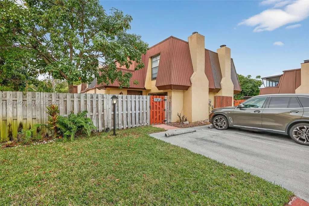 3516 Gardens East Drive Palm Beach Gardens FL 33410