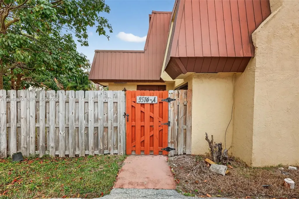 3516 Gardens East Drive Palm Beach Gardens FL 33410