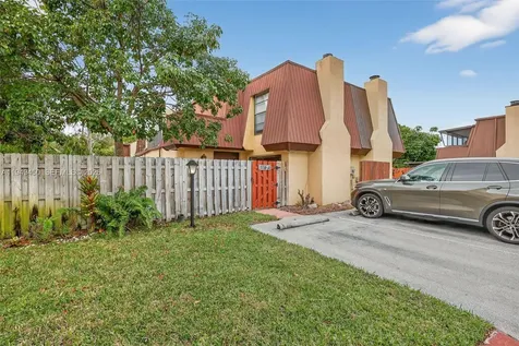 3516 Gardens East Drive Palm Beach Gardens FL 33410