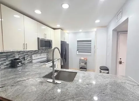 8931 N New River Canal Road Plantation FL 33324