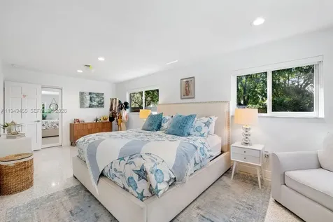 7601 SW 165th Terrace Palmetto Bay FL 33157