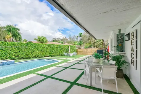 7601 SW 165th Terrace Palmetto Bay FL 33157