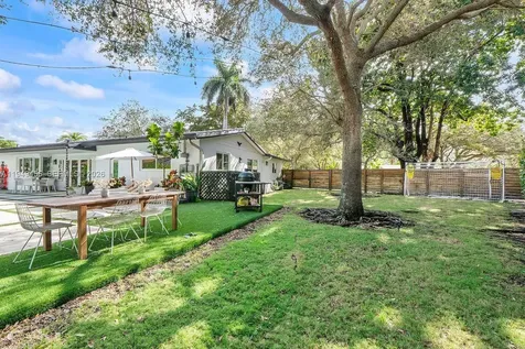 7601 SW 165th Terrace Palmetto Bay FL 33157