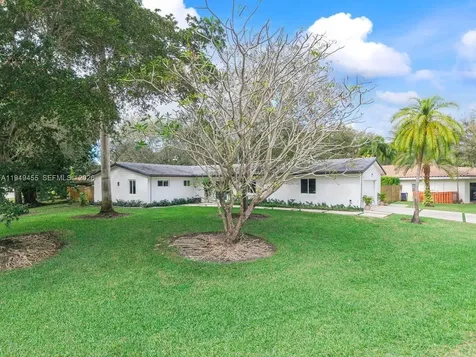 7601 SW 165th Terrace Palmetto Bay FL 33157