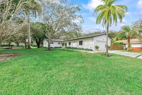 7601 SW 165th Terrace Palmetto Bay FL 33157