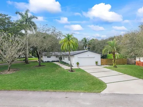 7601 SW 165th Terrace Palmetto Bay FL 33157