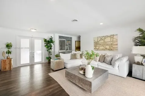 7601 SW 165th Terrace Palmetto Bay FL 33157