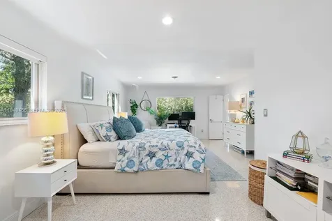 7601 SW 165th Terrace Palmetto Bay FL 33157