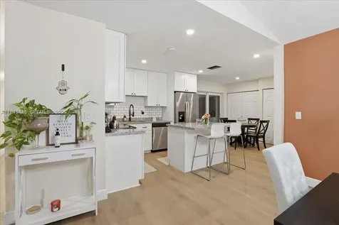 8615 Bridle Path Court Davie FL 33328