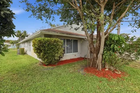 8615 Bridle Path Court Davie FL 33328