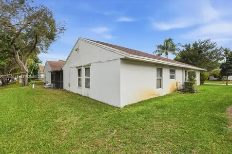 8615 Bridle Path Court Davie FL 33328