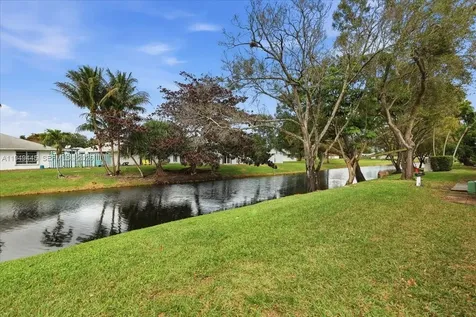 8615 Bridle Path Court Davie FL 33328
