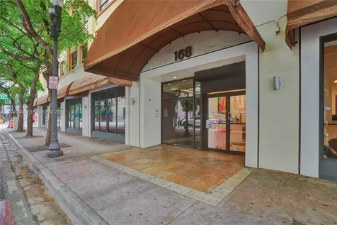 168 SE 1st Street Miami FL 33131