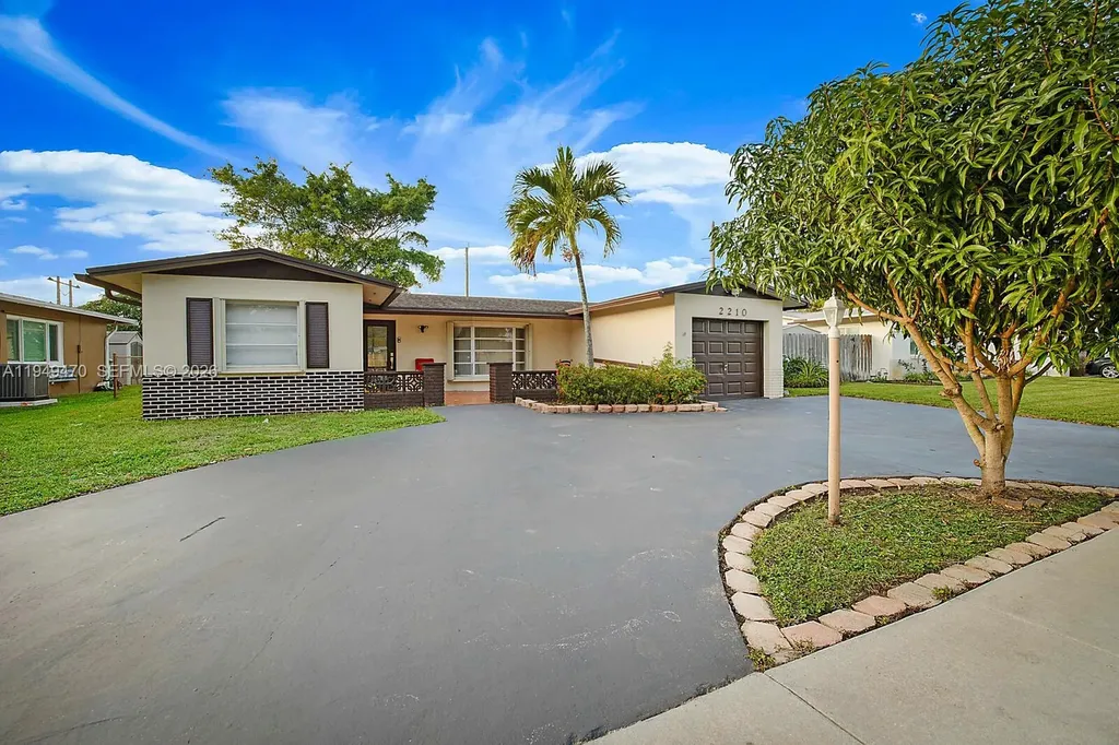 2210 NW 91st Terrace Pembroke Pines FL 33024
