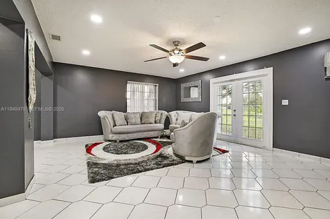2210 NW 91st Terrace Pembroke Pines FL 33024
