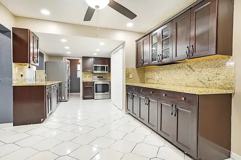 2210 NW 91st Terrace Pembroke Pines FL 33024