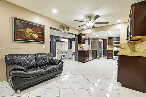2210 NW 91st Terrace Pembroke Pines FL 33024